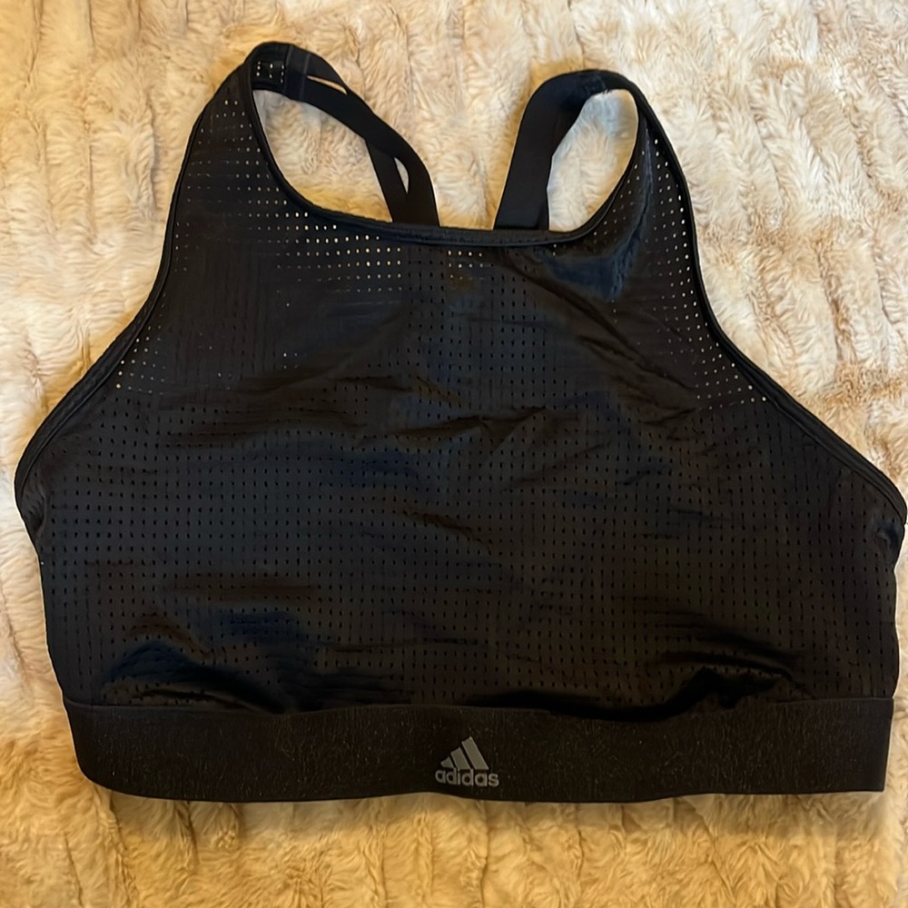 Never worn, no tags